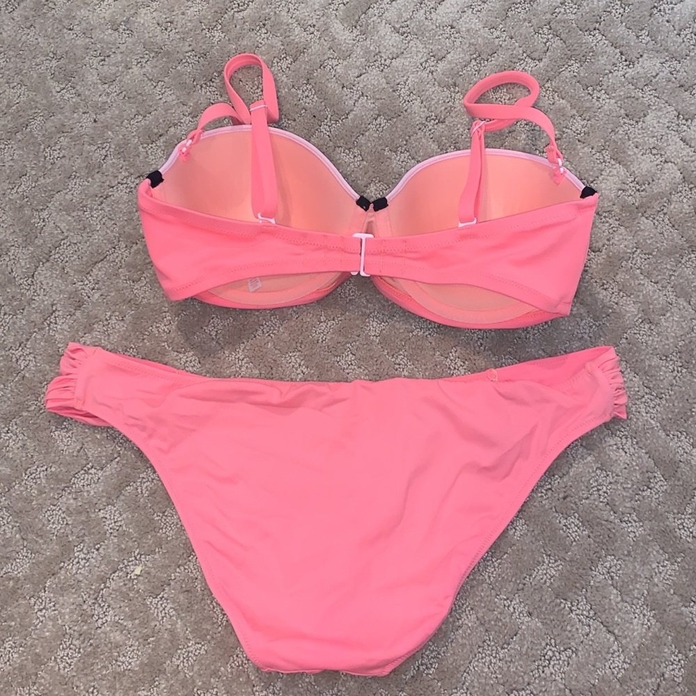 Victoria Secret Bikini Top & Bottom - Picture 2 of 2